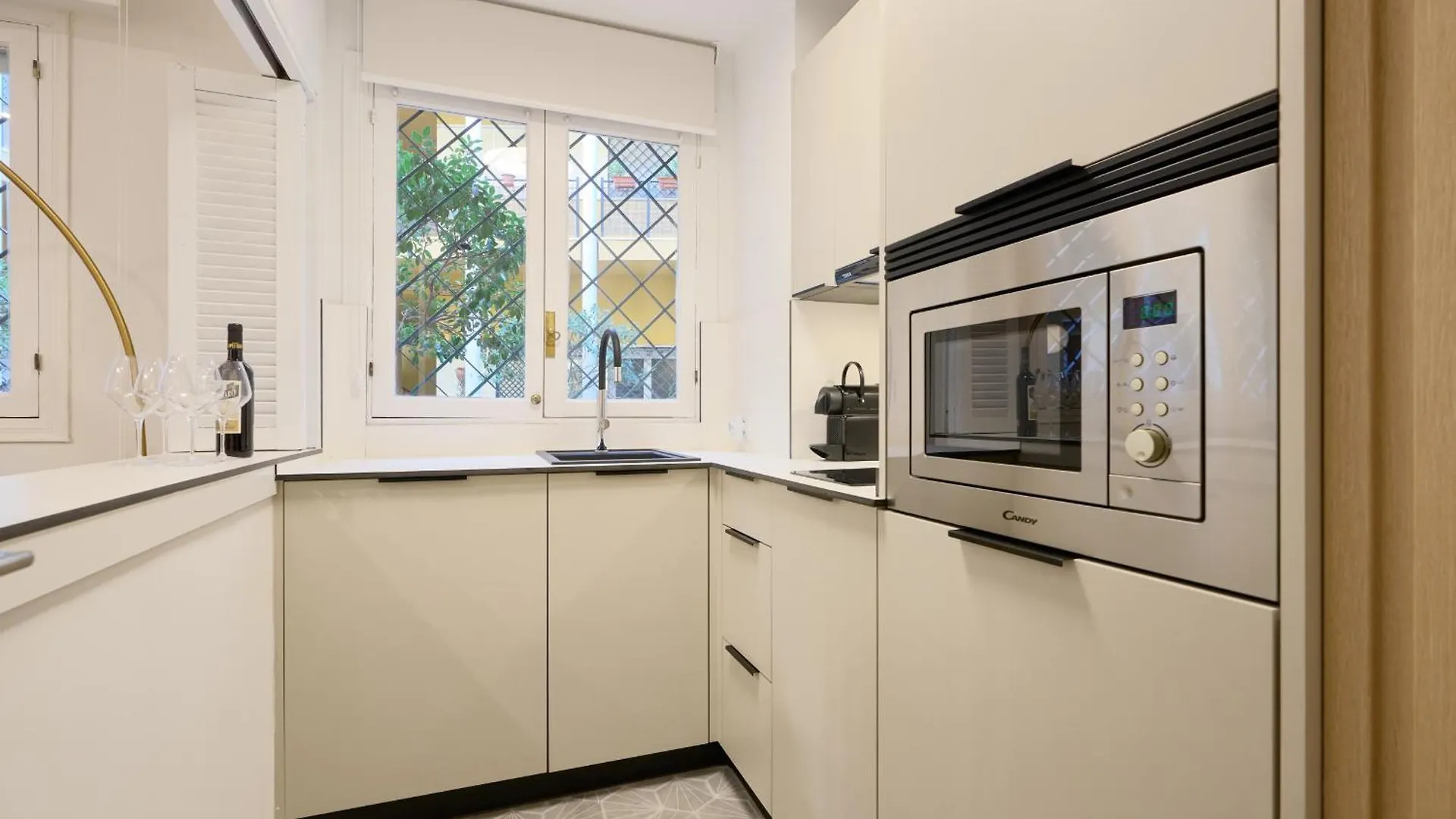 San Vicente 43, By Homing U Apartment Seville Spain